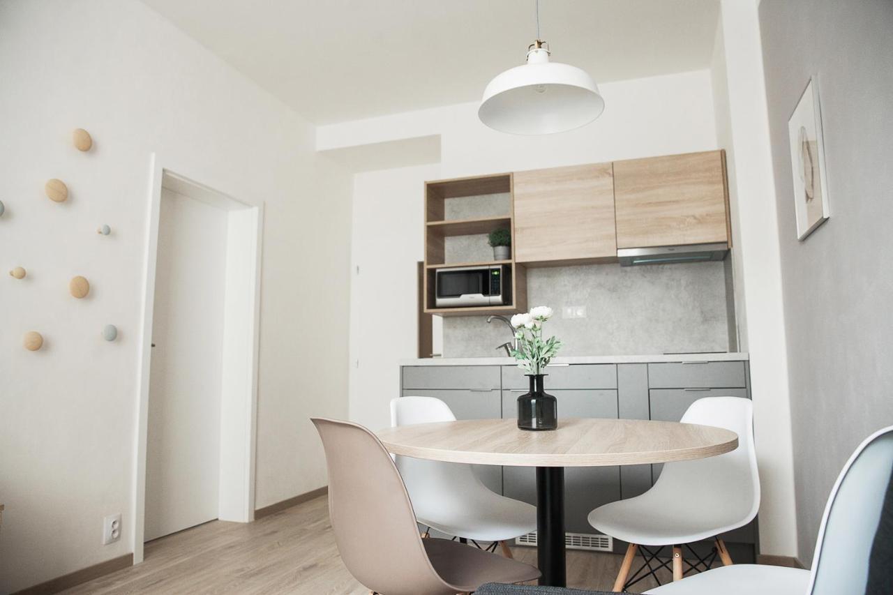 Honest Smichov Apartament