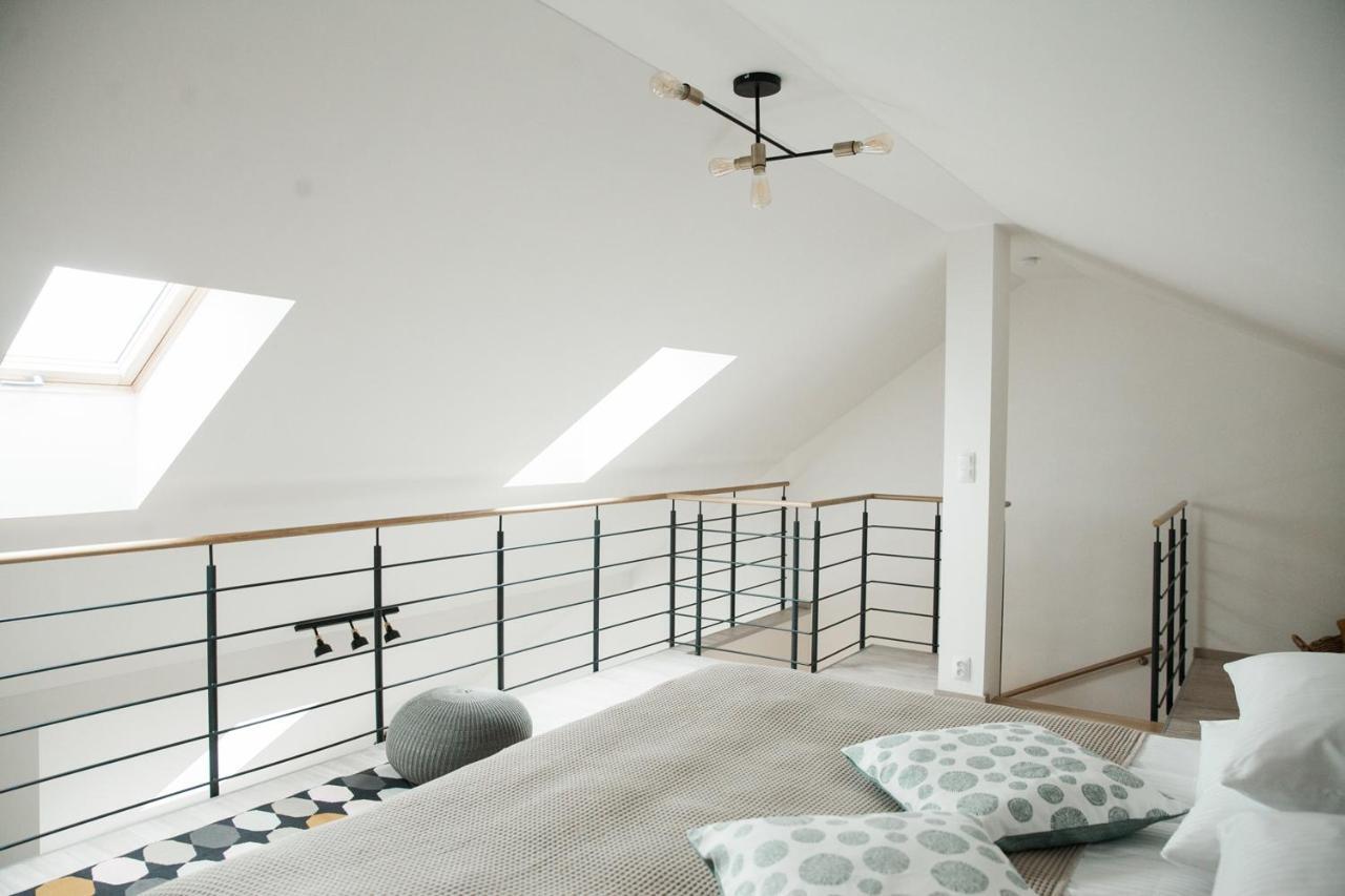 Honest Smichov Apartment Prag